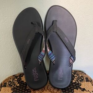 Flojos black slippers size 9
Great condition 
Only worn once